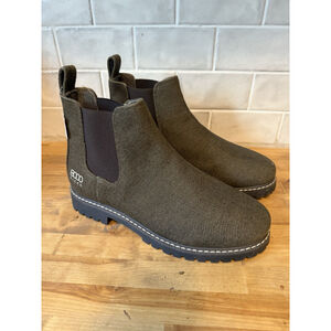 8000 Kicks The Crossover Hemp Chelsea Boots Olive Size 10 US